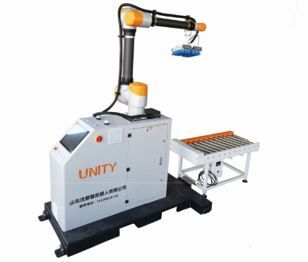 Collaborative palletizing robot workstation